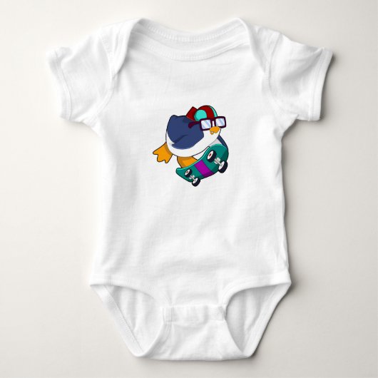 Pinguïn als Skater met skateboard Romper (Voorkant)