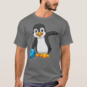 Pinguïn bij Bowling met Bowling bal 2 T-shirt