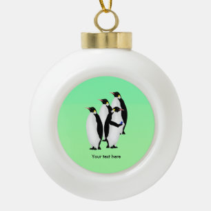 Pinguïn die een mobiele telefoon gebruikt keramische bal ornament