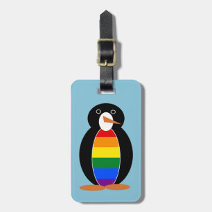 Pinguïn gekleed in de regenboogvlag van de Gay Pri Bagagelabel