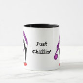 Pinguïn in een Paars Pet Mok (Midden)