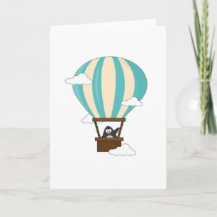 Pinguïn in hete luchtballon & wolken kaart