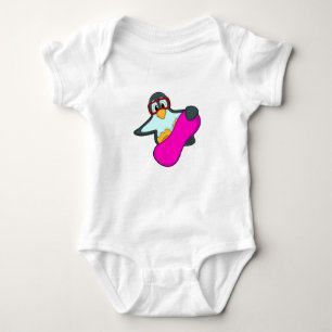 Pinguïn in Snowboard Sports & Ski goggles Romper