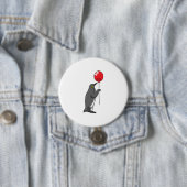 Pinguïn met ballon ronde button 7,6 cm (In situ)