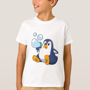 Pinguïn met zeepbellen.PNG T-shirt