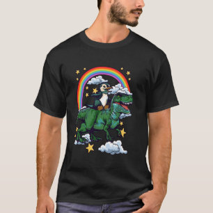 Pinguïn rijdt op een dinosaurus Dino T-shirt