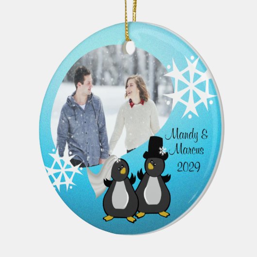 Pinguïn Weddenschap Kerstmis Keramisch Ornament (Links)