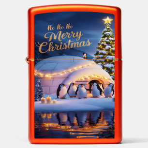 Pinguïns vieren het in Igloo met Kerstboom
