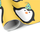 PinguïnsMet Oranje achtergrond-dag Cadeaupapier (Rol Hoek)