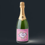 Pink 90th Birthday Sparkling Wine Bottle Étiquette<br><div class="desc">Célébrez 90 ans de style avec du vin mousseux personnalisé! Votre senior dame préférée va adorer ce magnifique étiquette de bouteille de vin pétillant de 90e anniversaire rose personnalisé avec un joli design de coeur floral. Ajoutez son nom au-dessus du coeur floral, et tout message de votre choix en dessous....</div>
