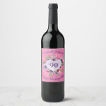 Pink 90th Birthday Wine Bottle Étiquette<br><div class="desc">Vous cherchez un cadeau d'anniversaire amusant pour une femme de 90 ans? Célébrez en style avec une bouteille de vin personnalisée à l'occasion du 90e anniversaire ! Ajoutez son nom au-dessus du coeur floral, et tout message de votre choix en dessous. Il suffit de peler et de coller le étiquette...</div>