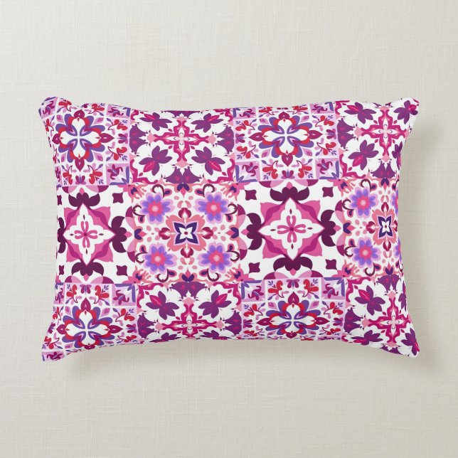 Pink and Purple Spanish Tiles Accent Kussen (Voorkant)