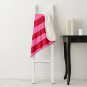 Pink and Red Peppermint Stripes Sherpa Deken (In situ)