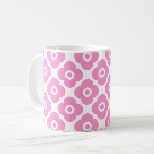 Pink and white simple floral pattern koffiemok (Voorkant links)