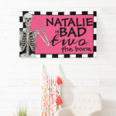 Pink Bad Two Het Bone Halloween 2e Verjaardagsfees Spandoek (Insitu)
