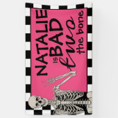 Pink Bad Two Het Bone Halloween 2e Verjaardagsfees Spandoek (Verticaal)