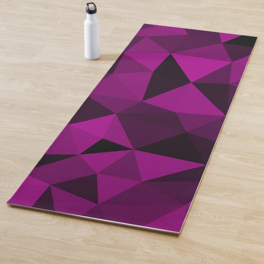 Pink black geometric mesh pattern yogamat (In situ)