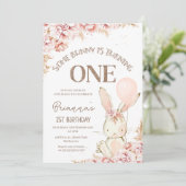 Pink Boho Floral Bunny 1st Birthday Uitnodiging (Staand voorkant)