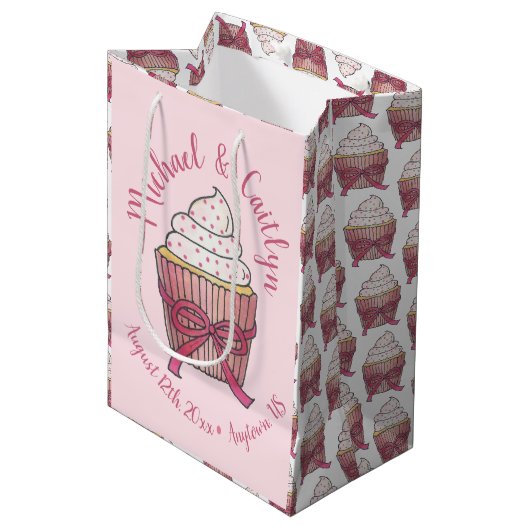 Pink Bow Cupcake Love Cake Wedding Programme Medium Cadeauzakje (Voorkant Gekanteld)