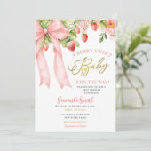 Pink Bow Strawberry Baby Shower Invitation (Debout devant)