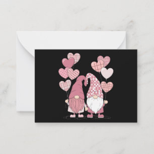 Pink Buffalo Plaid Heart Gnomes Valentijnsdag Notitiekaartje