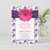 Pink Daisy Purple Damask Graduation Invitation (Debout devant)