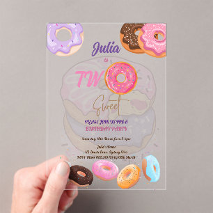 Pink Donut 2e verjaardag Acryl Uitnodigingen