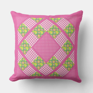 Pink Faux Patchwork, Primroses, Polkas en Gingham Kussen