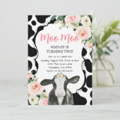 Pink Floral Cow Farm Invitation Anniversaire (Debout devant)