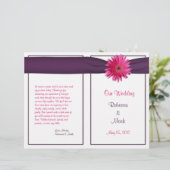Pink Gerbera Daisy Eggplant Ribbon Wedding Program (Staand voorkant)