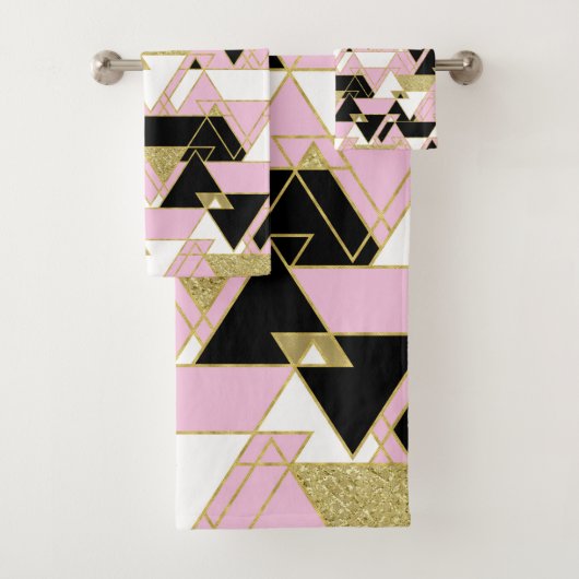 Pink Gold Black White Boho Glam Triangles Patroon Bad Handdoek (Insitu)