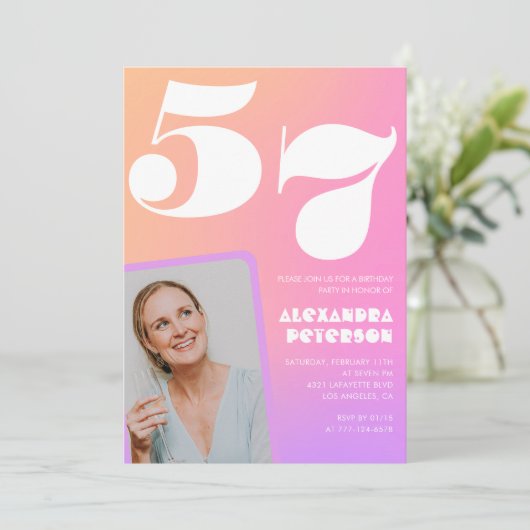 Pink Gradient 57e anniversaire invitation Retro Ph (Debout devant)