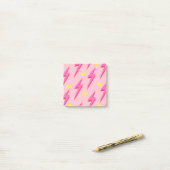 Pink Lightning Post-it Notes Organisation élégante (Sur un bureau)