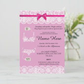 Pink Lingerie Shower Bridal Party Lace Bow nodigt Kaart (Staand voorkant)