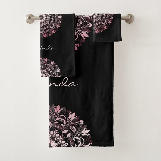 Pink Metallic Black | Floral Mandala | Monogram (En situation)