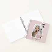 Pink Modern Photo Arch Graduation Party Livre d'in (Intérieur)