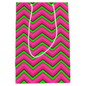 Pink-Neon-Brown Coll.-CHEVRON 08-GIFT BAG m Medium Cadeauzakje (Voorkant)