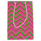 Pink-Neon-Brown Coll.-CHEVRON 11-GIFT BAG m Medium Cadeauzakje (Voorkant)