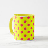 Pink On Yellow Polka Dots Pattern Design  Mok (Voorkant links)