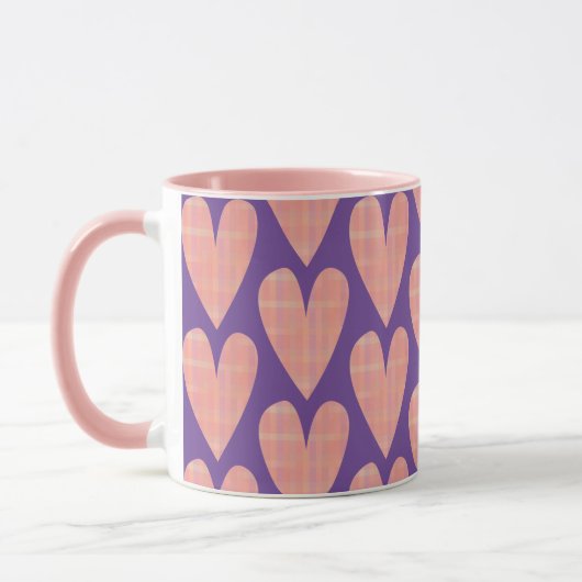 Pink Pretty Hearts sur la Coupe de Mug Violet (Gauche)