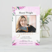 Pink Purple Graduate Photo Floral Invitation (Debout devant)