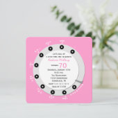 Pink Retro 70e anniversaire de fête Invitation Rot (Debout devant)