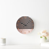 Pink rose gold strips black monogram ronde klok (Huis)