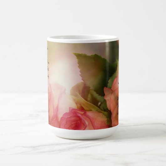 Pink Rose Mok: Verpakt in gebed en liefde Koffiemok (Center)