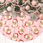 Pink Vintage Santa Claus Face Aquarelle<br><div class="desc">Ajoutez une touche de charme nostalgique à votre décor de vacances avec notre Pink Vintage Santa Claus Face Watercolor Tree Skirt! Cette jupe d'arbre festive est ornée d'une délicieuse aquarelle motif de visages classiques du Père Noël, dressée contre un arrière - plan vibrant, ornée de délicats flocons de neige. Parfait...</div>