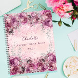 Pink violet argent floraux nom script 2023<br><div class="desc">Un arrière - plan en métal rose pâle et roux. Décorées de fleurs roses et violettes,  de fleurs aux faux feuillages argentés. Personnalisez et ajoutez un nom. Le nom est écrit avec un script de style manuscrit moderne</div>