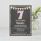 Pink Yellow Chalkboard 7e Invitation anniversaire (Debout devant)