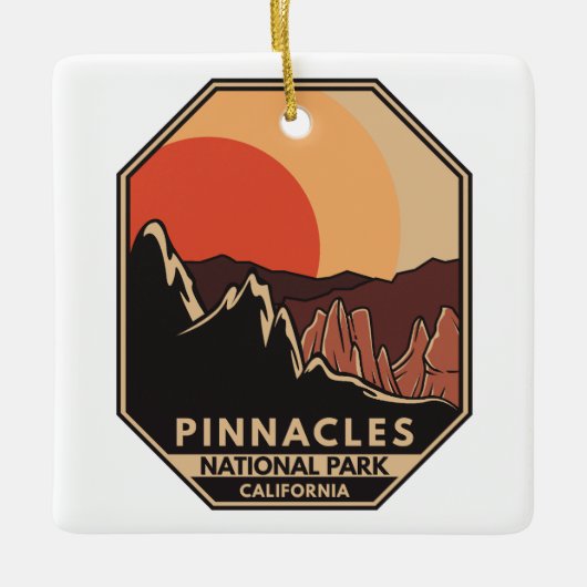 Pinnacles National Park Minimal Retro Emblem Keramisch Ornament (Voorkant)