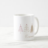 Pins d'hiver rose Whimsical Christmas Mug (Devant droit)