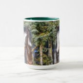 Pinto Paint Stallion & Evergreen Trees Mok (Midden)